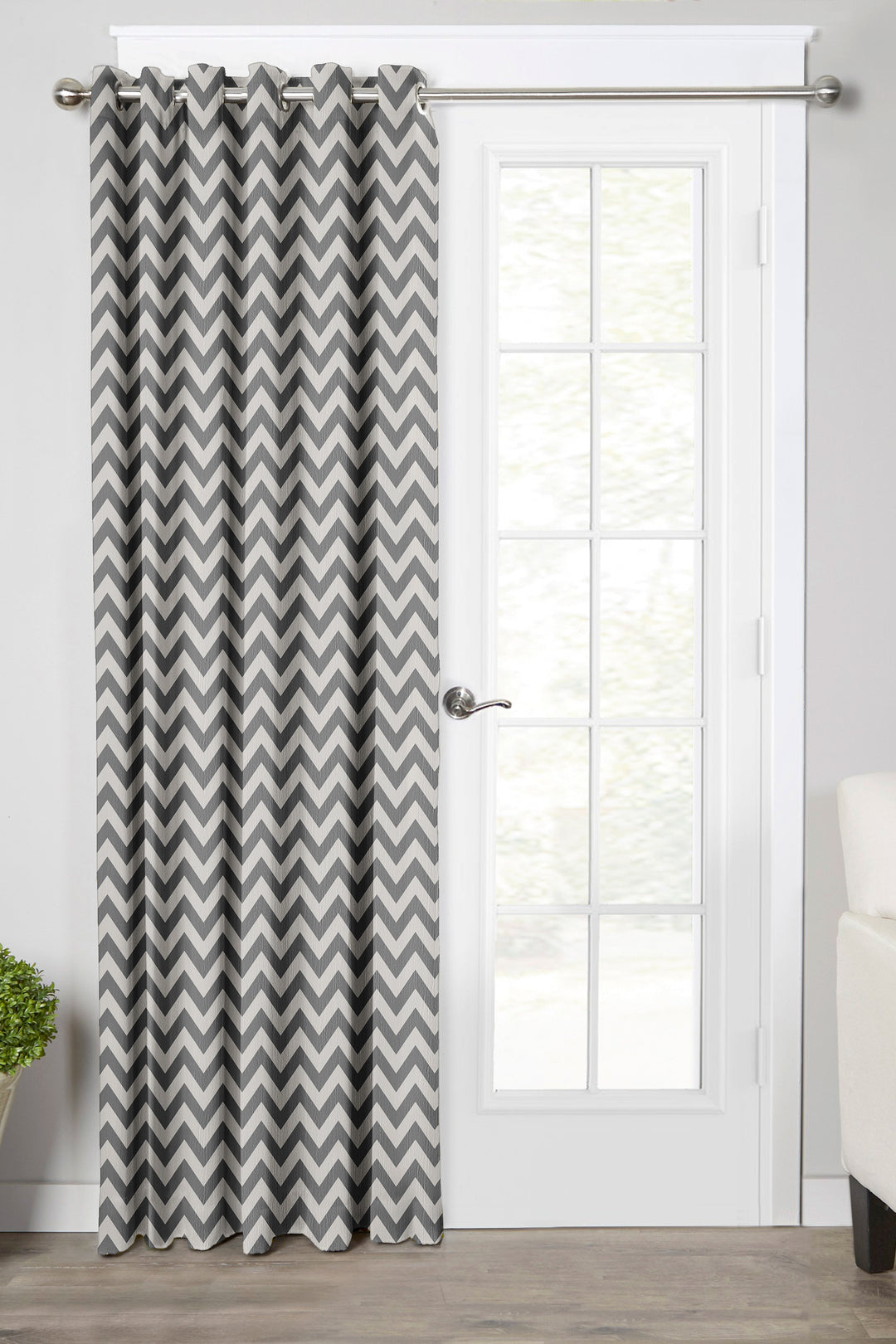 Ultimate Trends Premium Polyester Chevron Pattern Digital Printed Curtain, Grey Color, 1 Piece