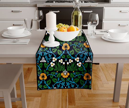 Green and Black, Table Runner