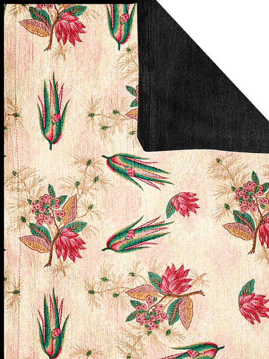 Cream Blossom, Table Runner