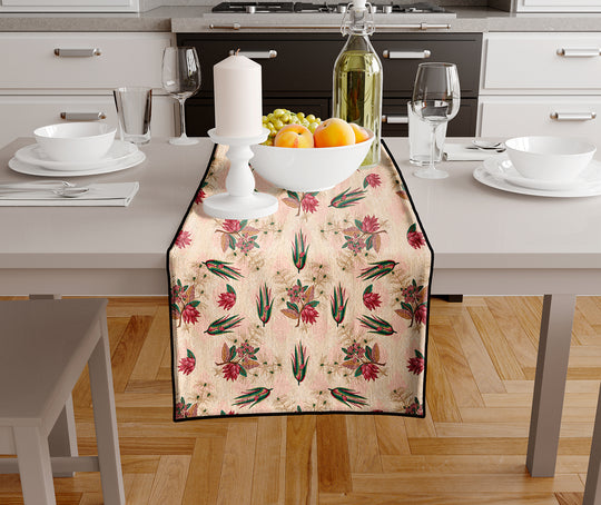 Cream Blossom, Table Runner